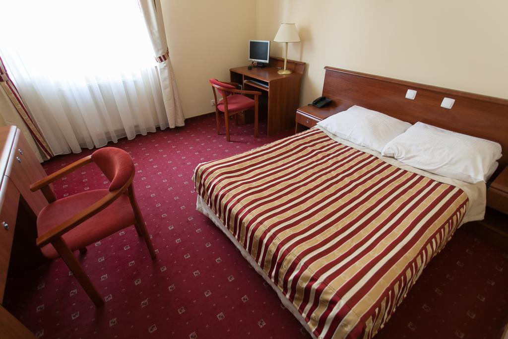Hotel Twins II Варшава Номер фото