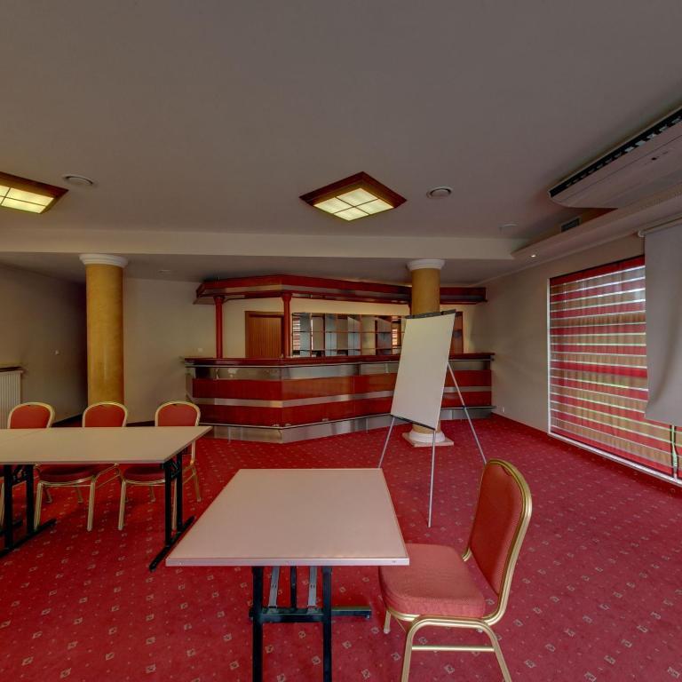 Hotel Twins II Варшава Экстерьер фото