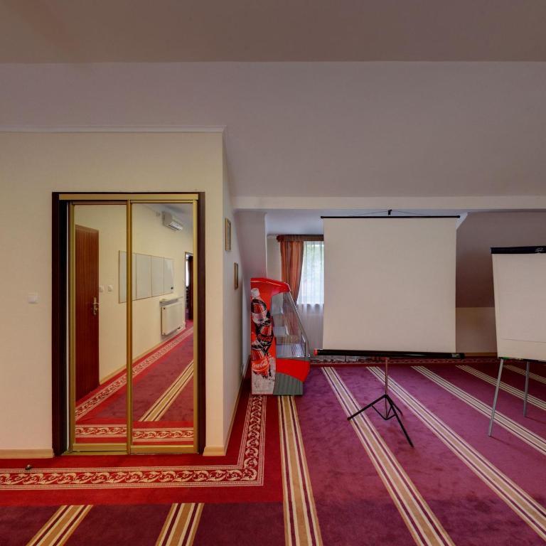 Hotel Twins II Варшава Экстерьер фото